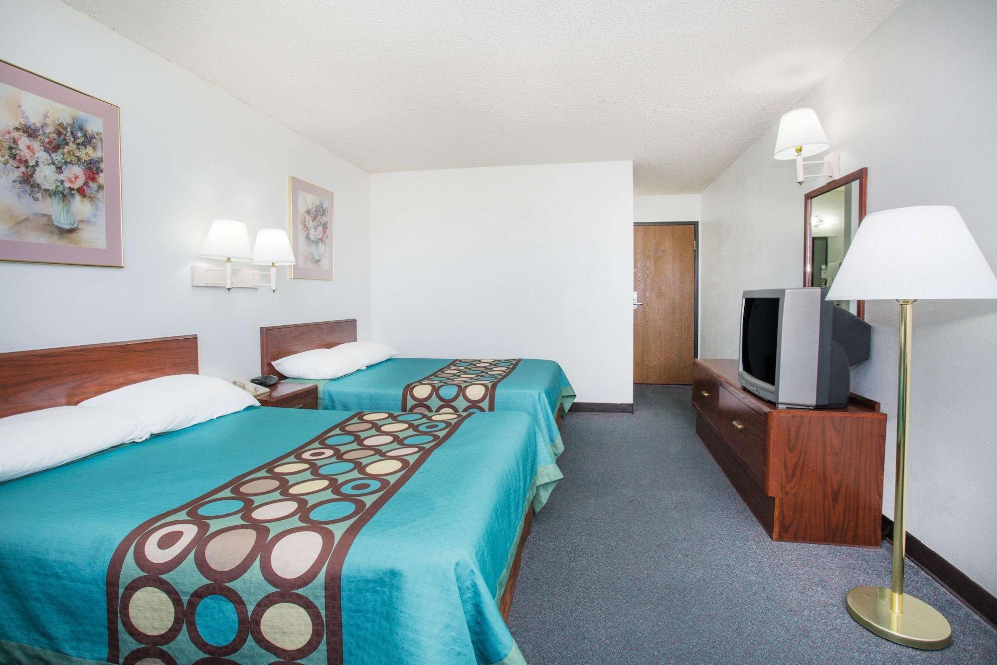 Super 8 By Wyndham Limon Hotel Luaran gambar