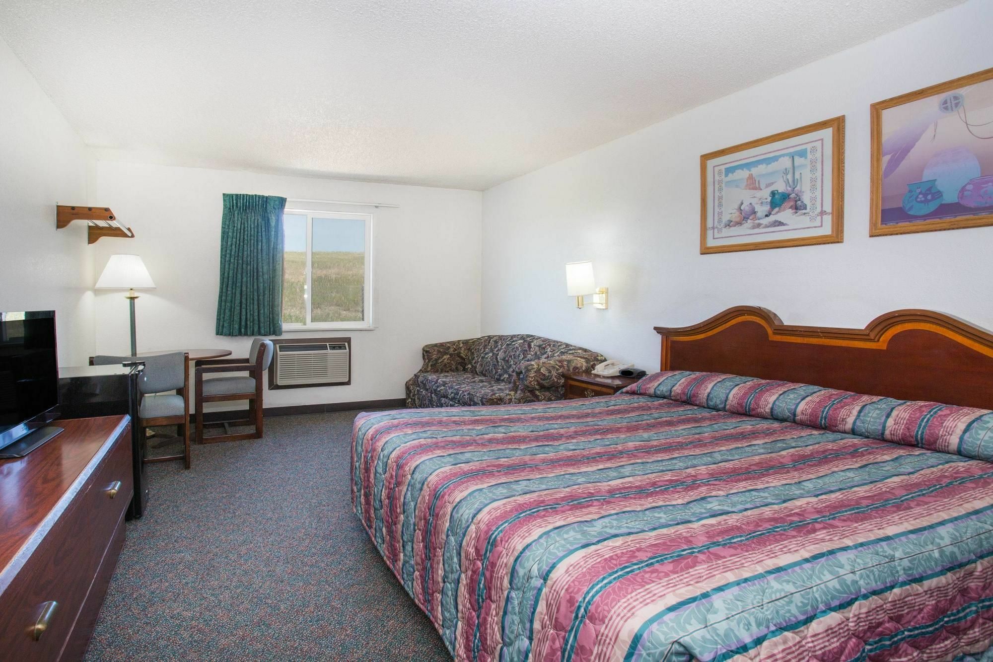 Super 8 By Wyndham Limon Hotel Luaran gambar